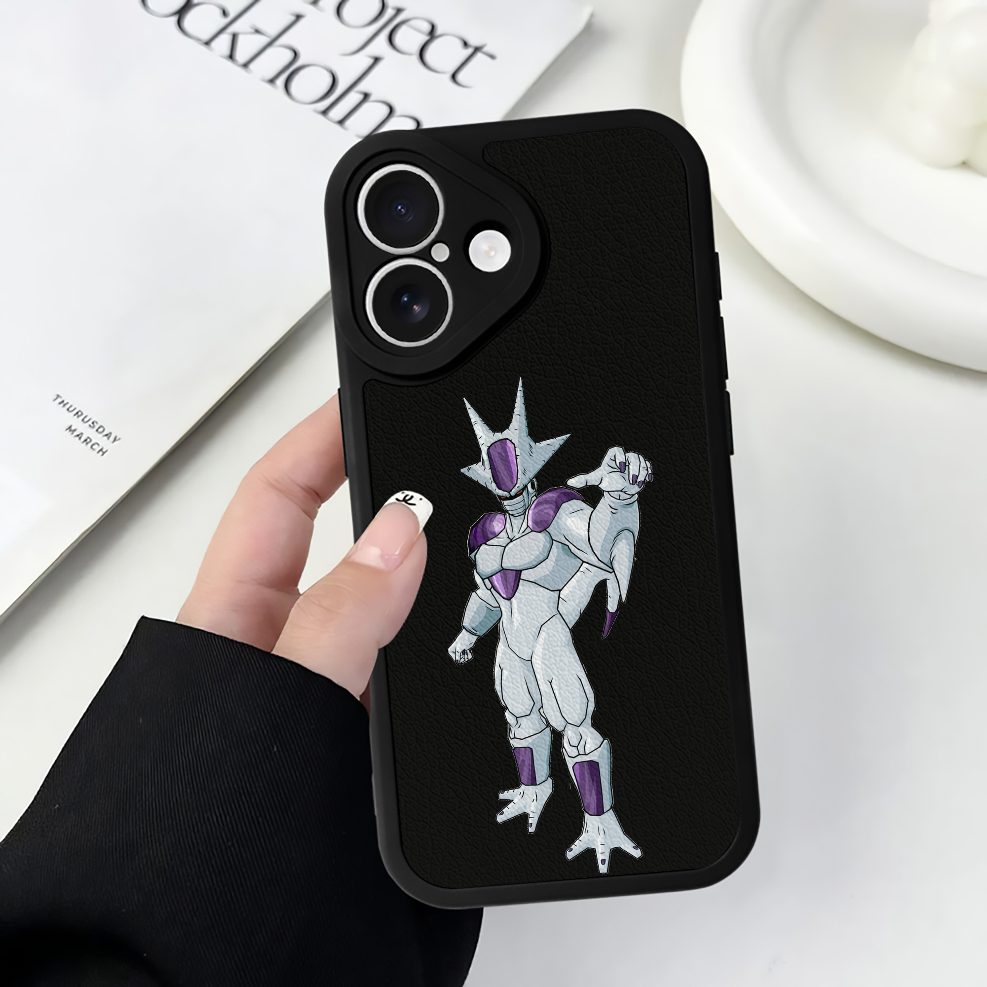 （画像用） ドラゴンボール クウラ DRAGON BALL Cooler Coora 【iPhone 16シリーズ対応】シリコンスマホケース（レザー調） 材質：シリコン